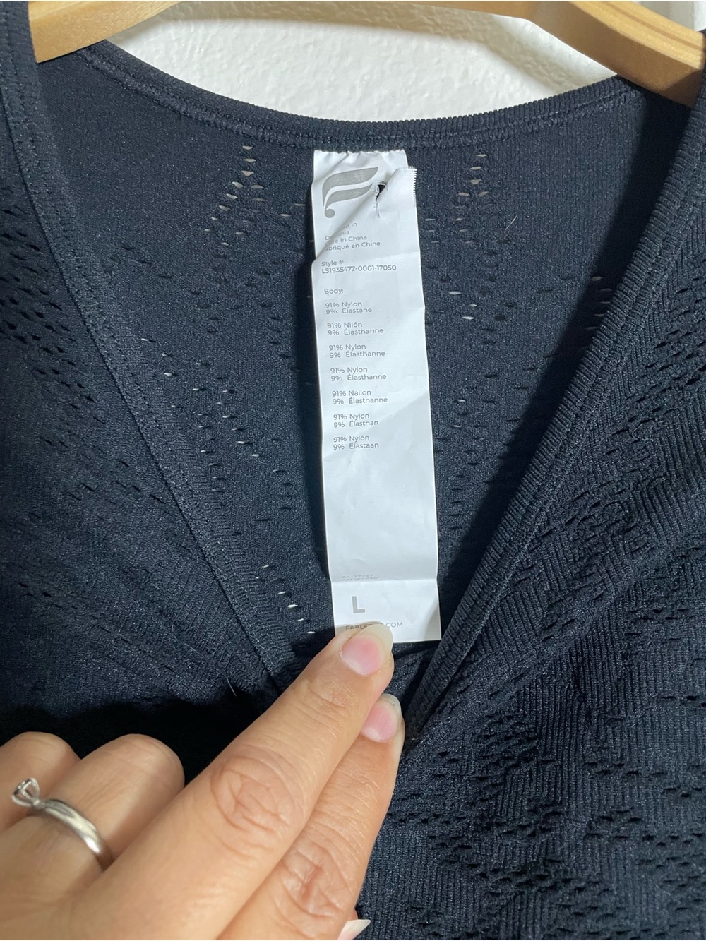 Fabletics Seamless Lace Long Sleeve Crop Top Black - Picture 3 of 4